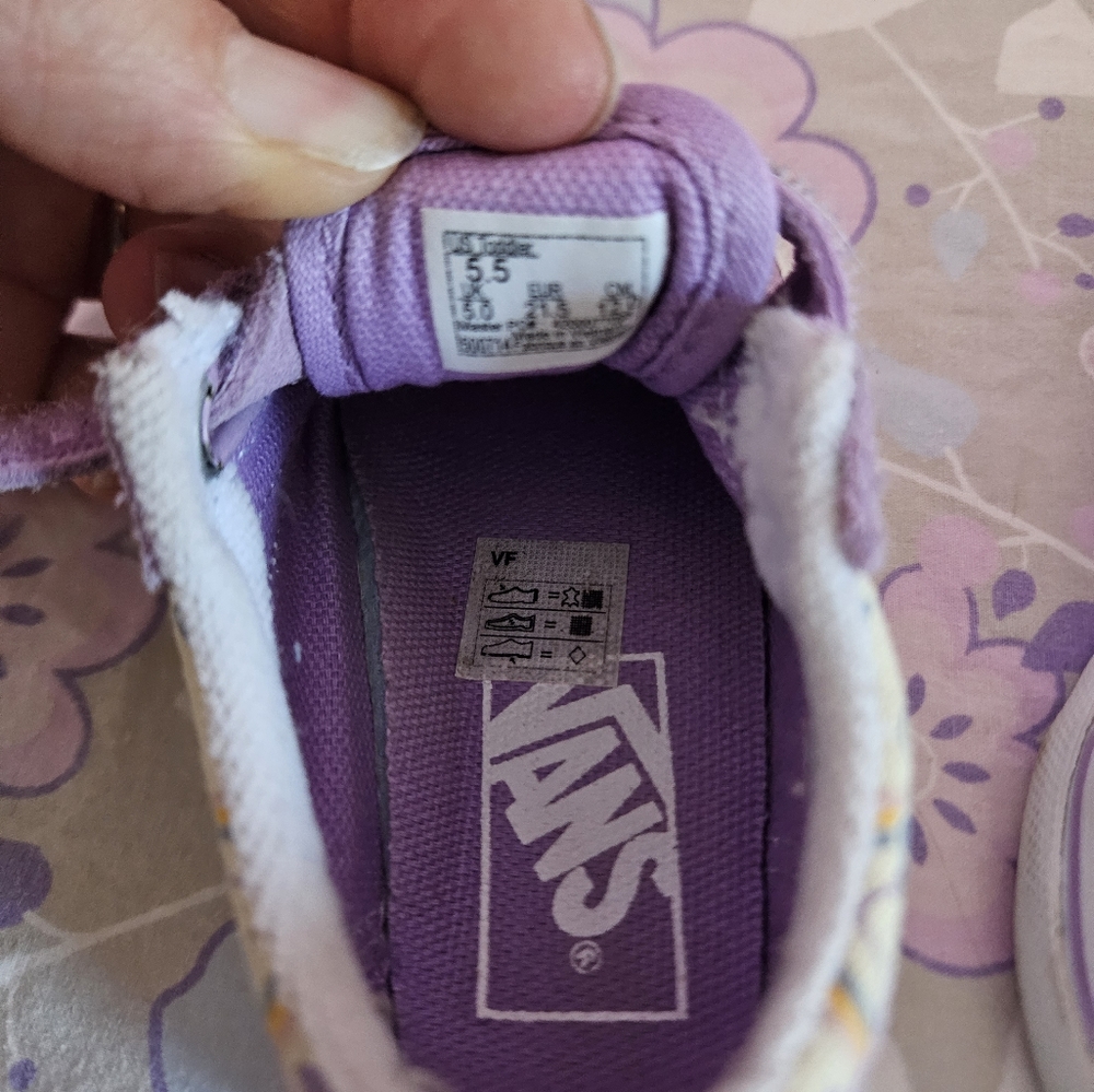 Shoes - Picture 3 of 4